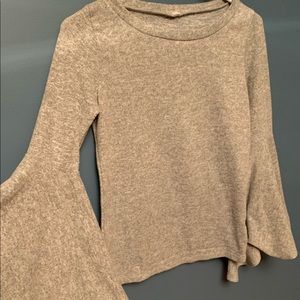 Woman’s Gray Top with Bell Sleeves